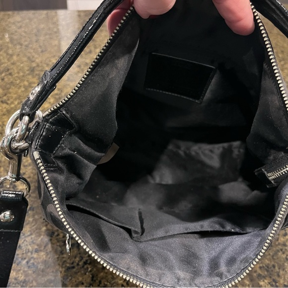 Coach purse! EUC, from a smoke free, pet friendly home! Measures approx 14”x11” - Picture 4 of 5